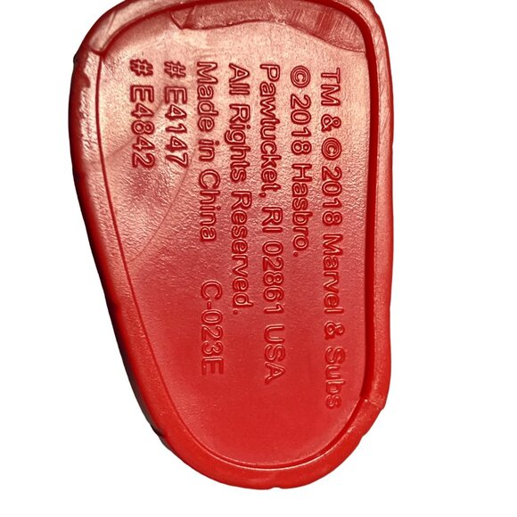 Spiderman Action Figure 10” Posable Squinty Eyed Marvel & Subs Hasbro 2018 - Picture 9 of 9